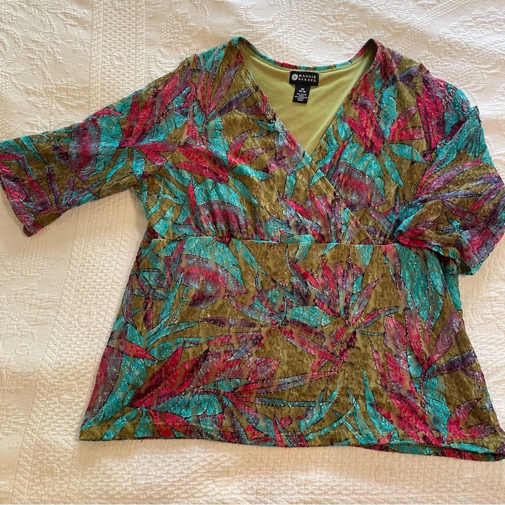 Maggie Barnes Size 0X bright colors of red green blue